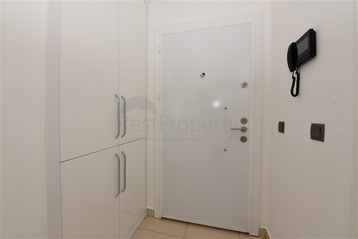 شقة مفروشة من تصميم غرفة وصالة ضمن مجمع خمس نجوم في الانيا 