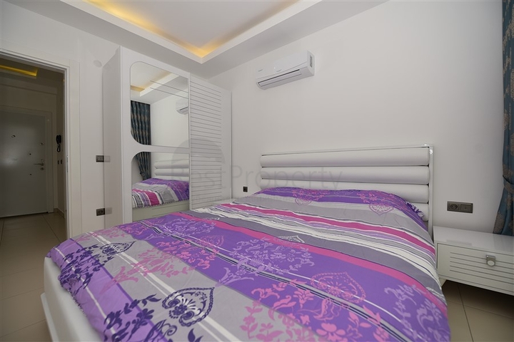 شقة مفروشة من تصميم غرفة وصالة ضمن مجمع خمس نجوم في الانيا 