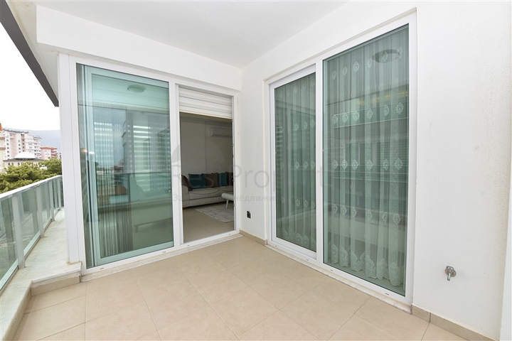 شقة مفروشة من تصميم غرفة وصالة ضمن مجمع خمس نجوم في الانيا 