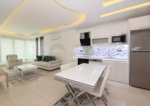 شقة مفروشة من تصميم غرفة وصالة ضمن مجمع خمس نجوم في الانيا 