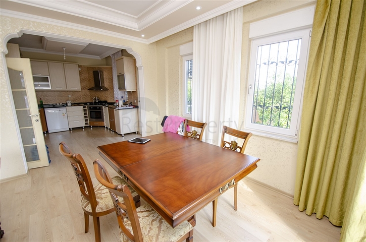 فيلا منفصلة 3 + 1 مع الأثاث في جوينوك كيمير