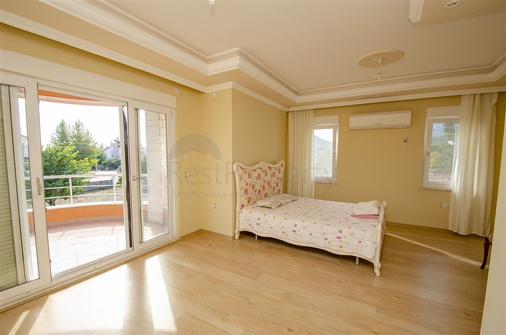 فيلا منفصلة 3 + 1 مع الأثاث في جوينوك كيمير