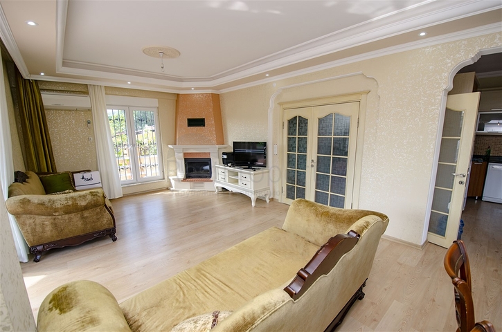 فيلا منفصلة 3 + 1 مع الأثاث في جوينوك كيمير