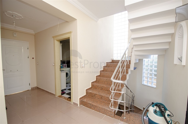 فيلا منفصلة 3 + 1 مع الأثاث في جوينوك كيمير