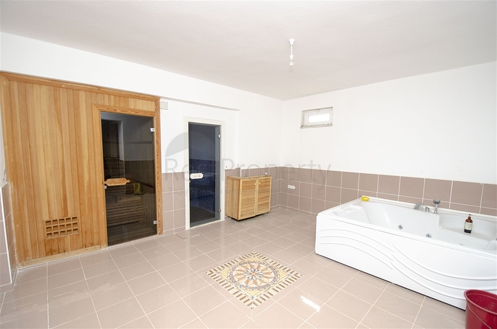 فيلا منفصلة 3 + 1 مع الأثاث في جوينوك كيمير