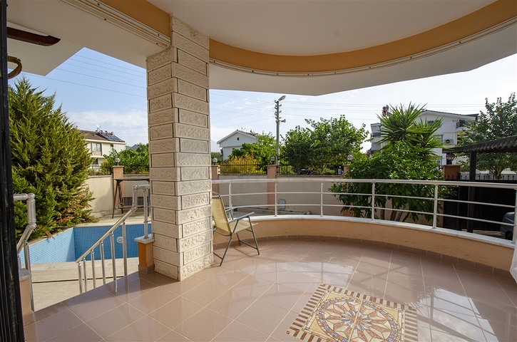 فيلا منفصلة 3 + 1 مع الأثاث في جوينوك كيمير