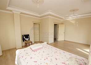 فيلا منفصلة 3 + 1 مع الأثاث في جوينوك كيمير