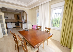 فيلا منفصلة 3 + 1 مع الأثاث في جوينوك كيمير