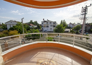 فيلا منفصلة 3 + 1 مع الأثاث في جوينوك كيمير