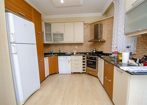 فيلا منفصلة 3 + 1 مع الأثاث في جوينوك كيمير