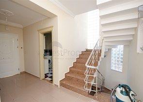 فيلا منفصلة 3 + 1 مع الأثاث في جوينوك كيمير