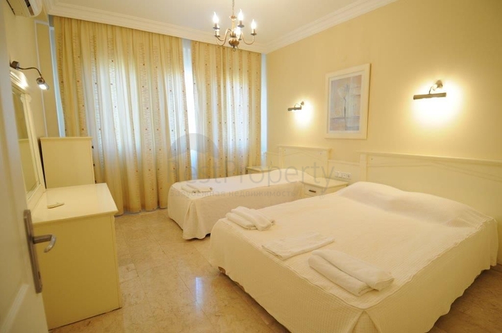 ضمن مجمع خمس نجوم - فيلا صغيرة للبيع بسعر مميز - الانيا 