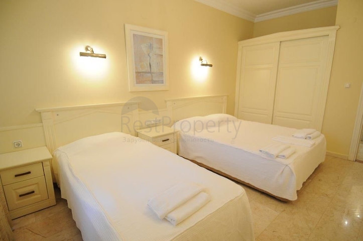 ضمن مجمع خمس نجوم - فيلا صغيرة للبيع بسعر مميز - الانيا 