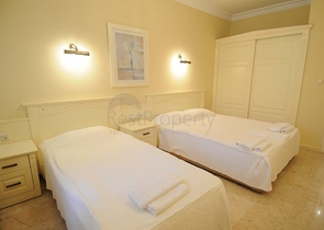 ضمن مجمع خمس نجوم - فيلا صغيرة للبيع بسعر مميز - الانيا 