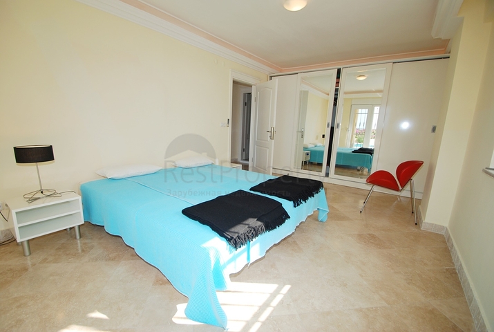 شقة عائلية واسعة - باطلالة خلابة - في الانيا 