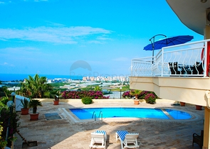 شقة عائلية واسعة - باطلالة خلابة - في الانيا 