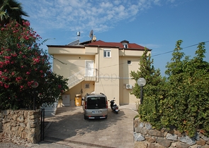 شقة عائلية واسعة - باطلالة خلابة - في الانيا 