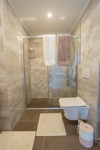 لعشاق الفخامة والتميز - دوبلكس فاخرة باطلالة بحر في الانيا 