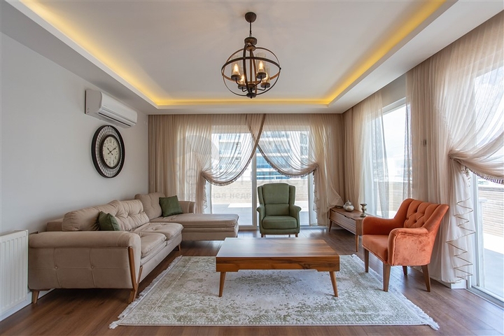 لعشاق الفخامة والتميز - دوبلكس فاخرة باطلالة بحر في الانيا 