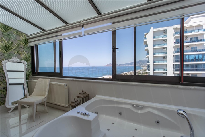 لعشاق الفخامة والتميز - دوبلكس فاخرة باطلالة بحر في الانيا 