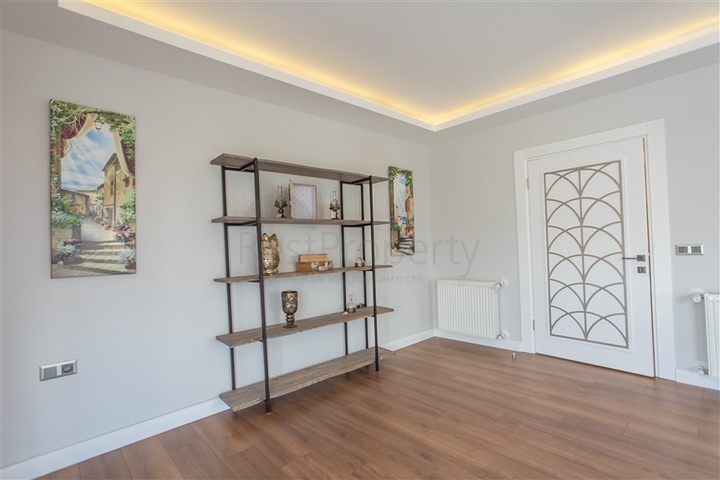 لعشاق الفخامة والتميز - دوبلكس فاخرة باطلالة بحر في الانيا 