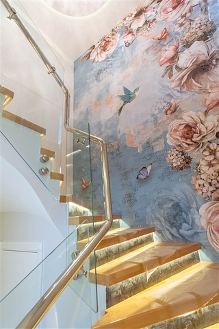 لعشاق الفخامة والتميز - دوبلكس فاخرة باطلالة بحر في الانيا 