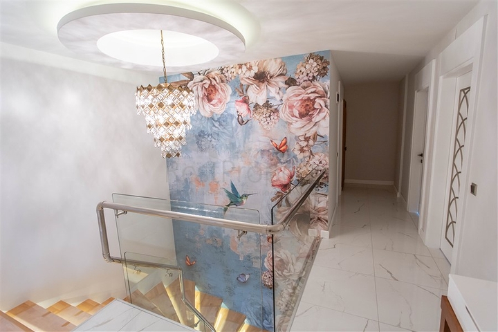 لعشاق الفخامة والتميز - دوبلكس فاخرة باطلالة بحر في الانيا 