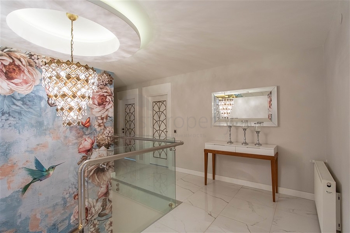 لعشاق الفخامة والتميز - دوبلكس فاخرة باطلالة بحر في الانيا 