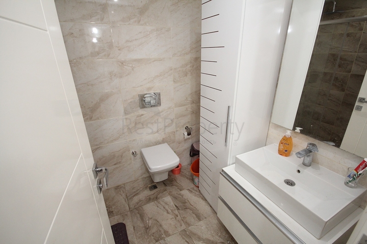 شقة مفروشة ضمن مجمع سكني حديث في كاستل / الانيا 