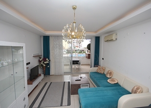 شقة مفروشة ضمن مجمع سكني حديث في كاستل / الانيا 