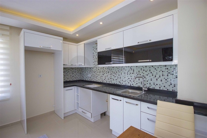 شقة مفروشة ضمن مجمع فاخر في كاستل / الانيا 