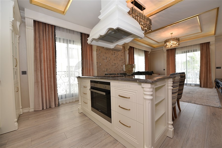 قمة الفخامة - شقة اطلالة بحر مباشرة في مركز الانيا 