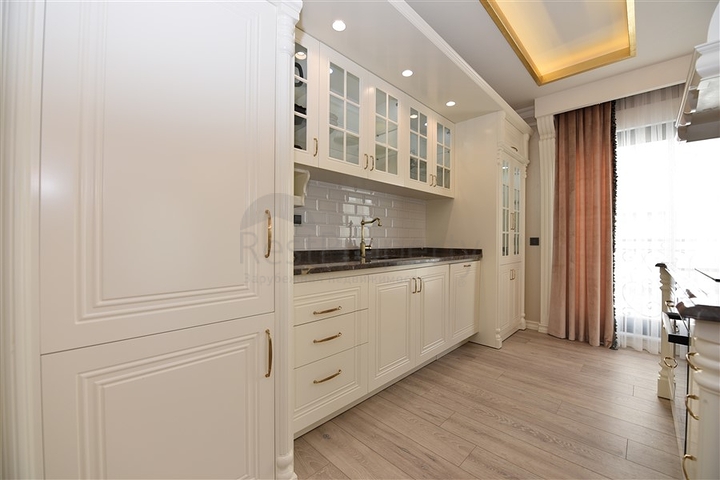 قمة الفخامة - شقة اطلالة بحر مباشرة في مركز الانيا 