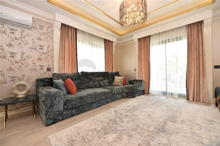 قمة الفخامة - شقة اطلالة بحر مباشرة في مركز الانيا 