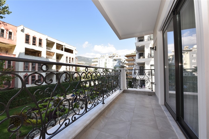 قمة الفخامة - شقة اطلالة بحر مباشرة في مركز الانيا 