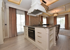 قمة الفخامة - شقة اطلالة بحر مباشرة في مركز الانيا 