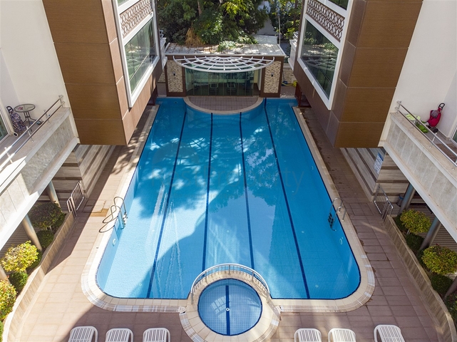 شقة النخبة 1 +1 مع الأثاث 150 متر من البحر ومشروع المارينا