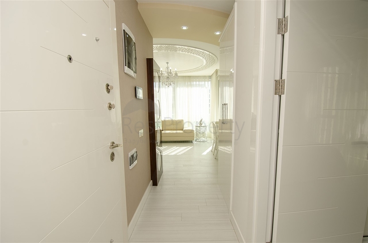 شقة النخبة 1 +1 مع الأثاث 150 متر من البحر ومشروع المارينا