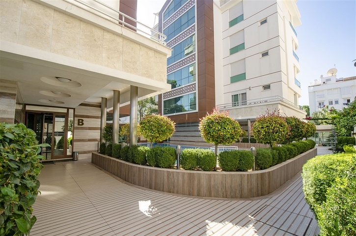 شقة النخبة 1 +1 مع الأثاث 150 متر من البحر ومشروع المارينا