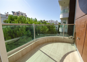 شقة النخبة 1 +1 مع الأثاث 150 متر من البحر ومشروع المارينا