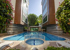 شقة النخبة 1 +1 مع الأثاث 150 متر من البحر ومشروع المارينا