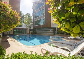 شقة النخبة 1 +1 مع الأثاث 150 متر من البحر ومشروع المارينا