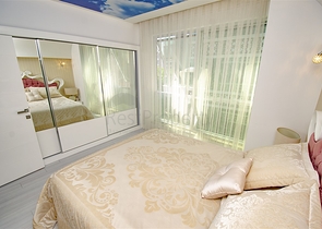 شقة النخبة 1 +1 مع الأثاث 150 متر من البحر ومشروع المارينا