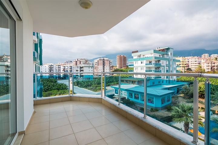 شقة غرفة نوم وصالة مفروشة ضمن مجمع سكني حديث في الانيا 