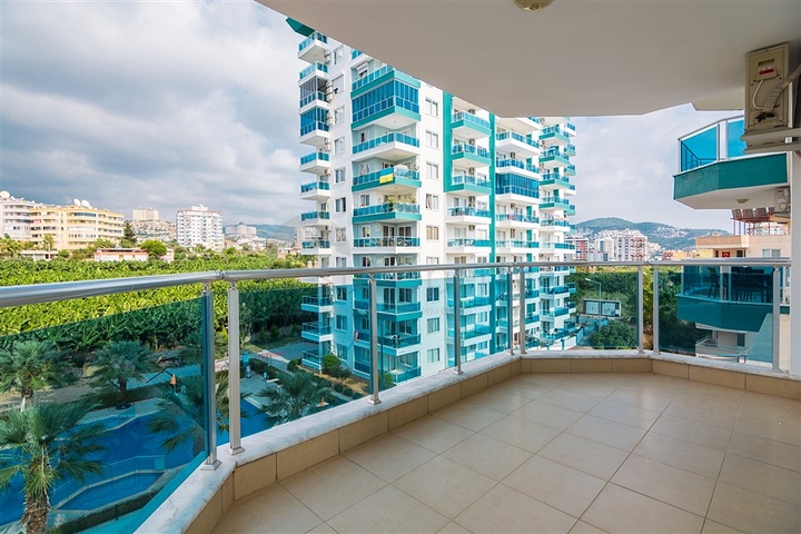 شقة غرفة نوم وصالة مفروشة ضمن مجمع سكني حديث في الانيا 