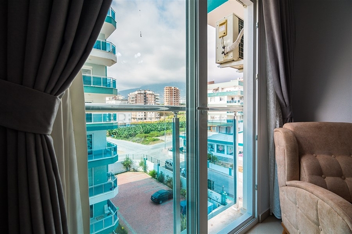 شقة غرفة نوم وصالة مفروشة ضمن مجمع سكني حديث في الانيا 