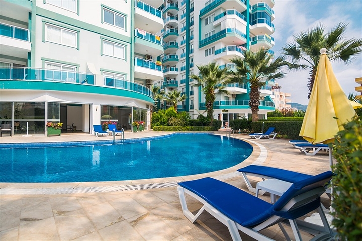 شقة غرفة نوم وصالة مفروشة ضمن مجمع سكني حديث في الانيا 