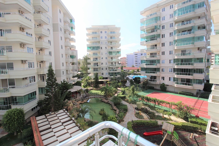 شقة مفروشة للبيع - قريبة من البحر ومن المركز - الانيا 