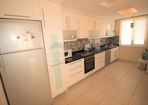 شقة مفروشة للبيع - قريبة من البحر ومن المركز - الانيا 