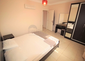 شقة مفروشة للبيع - قريبة من البحر ومن المركز - الانيا 